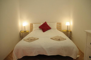Lovely Renovated Apartment Top 11 - Easy Self Check in